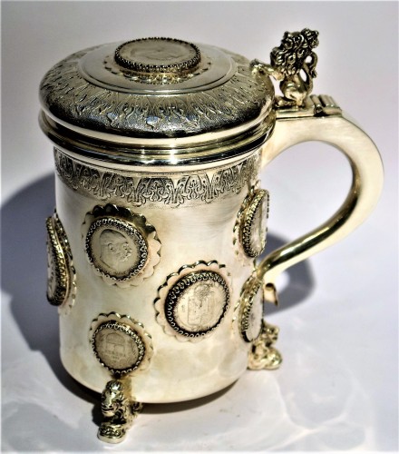 Argenterie et Orfèvrerie  - Tankard en Argent avec Pièces de l'Empire Austro-Hongrois